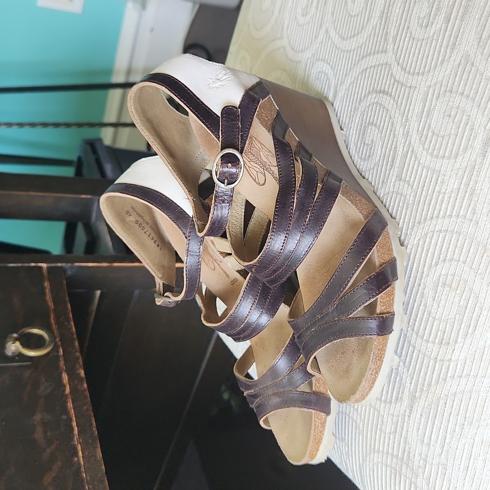Fly London sandals 9.5 dark brown w/white accent